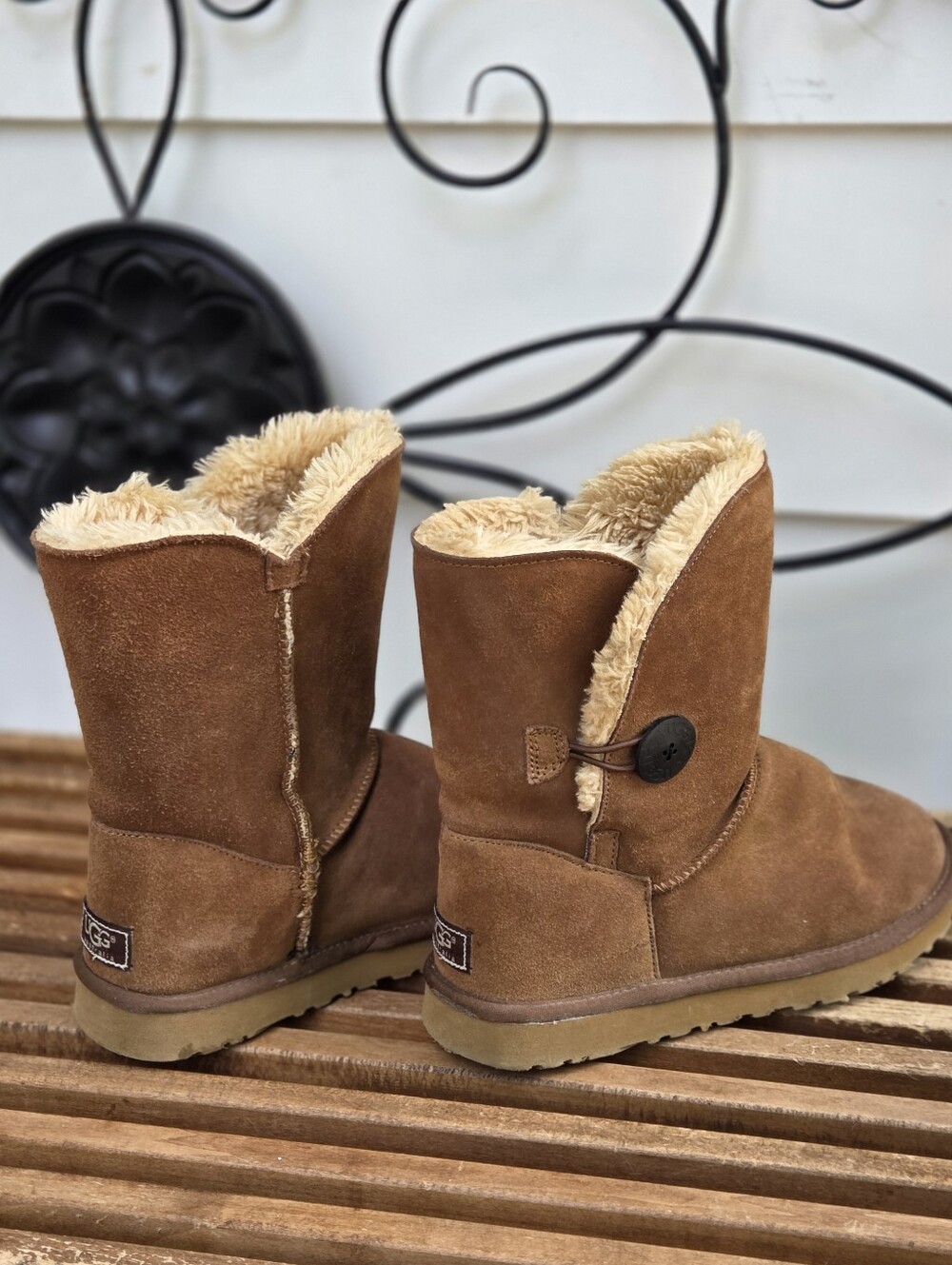 UGG Bailey Button Boots Chestnut Brown Size 7 Women’s Pre-Owned
